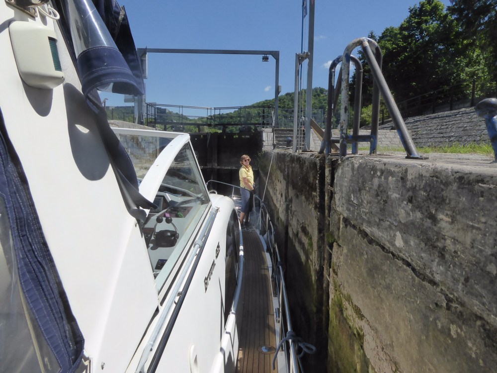 AB442E0F-F1FD-4407-A6E0-ED4391DEF39C